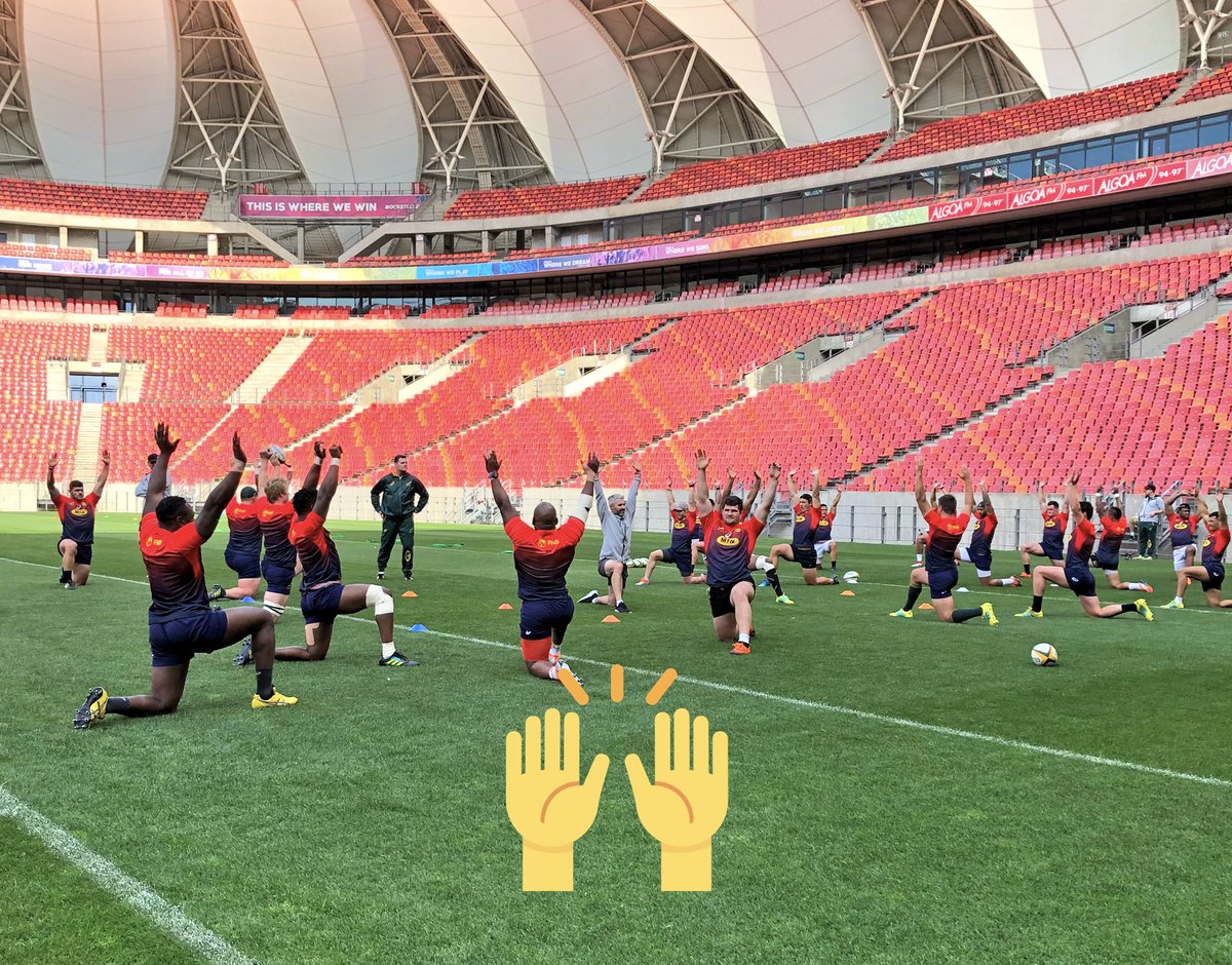 MTN_Rugby's tweet photo. RT to give us a hands up if you think the Boks will win this weekend 

🙌🙌🙌

#answerthecall #loverugby 
@springboks @MTNza https://t.co/H7ot8nELFH