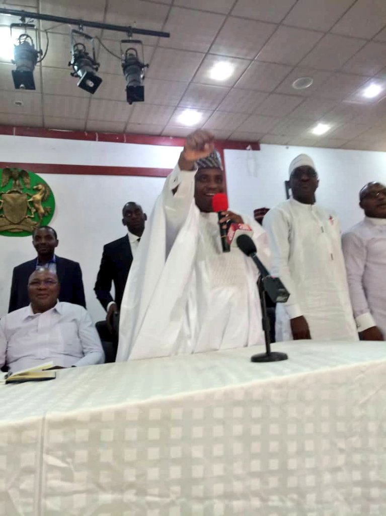 AWTambuwal's tweet photo. My message to the Delta State @OfficialPDPNig
Delegates and stakeholders;
Our Economy must guarantee Jobs for our teeming Youths, otherwise no amount of arms and ammunition can secure the nation when confronted by the the youth bulge.
#AGreaterNigeria is possible
#TheFutureIsNow https://t.co/PX5gxR8Lgr
