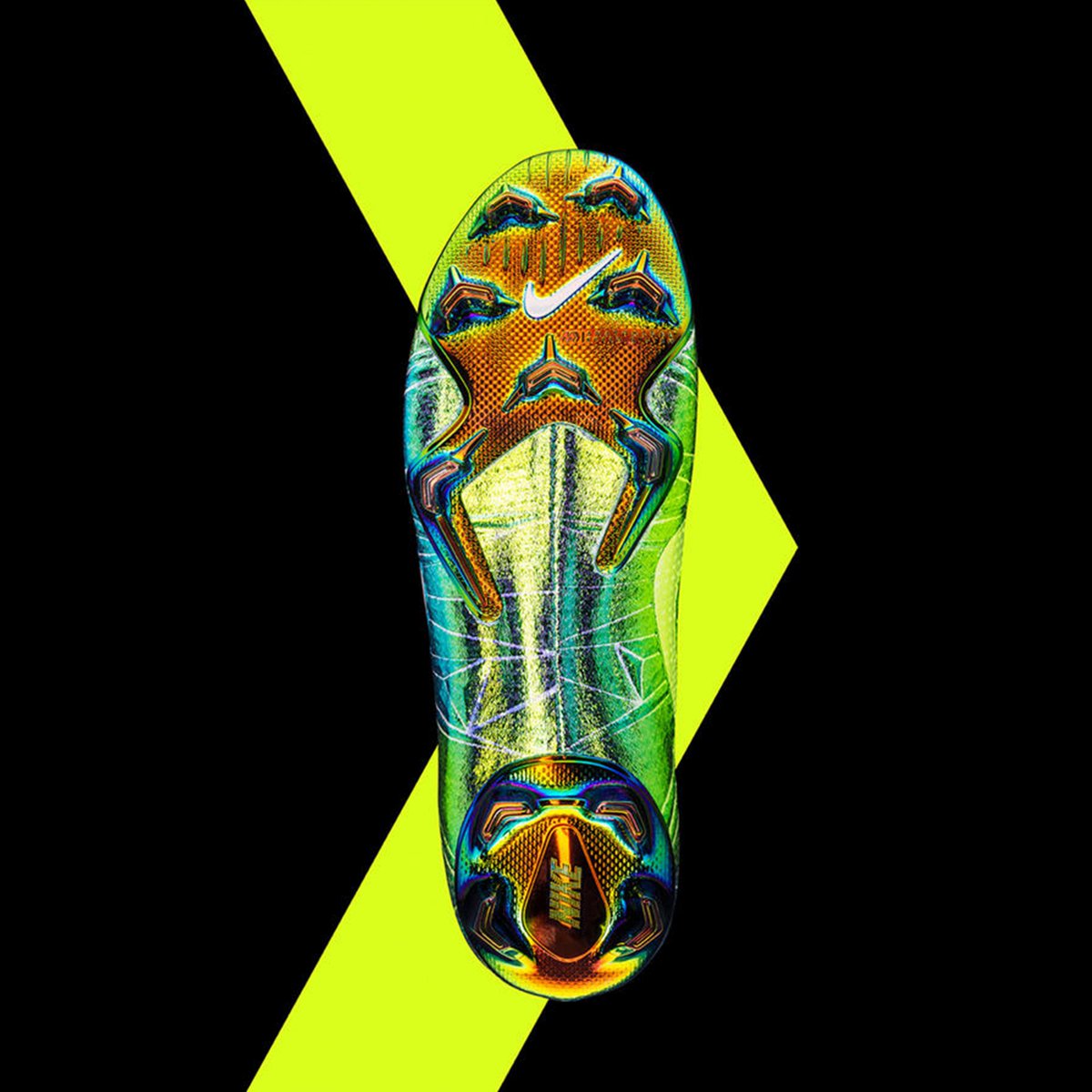brfootball's tweet photo. Nike honours @lukamodric10’s 2018 Best Player Award with customised edition Mercurials 🔥 https://t.co/1kkPWAO9A9
