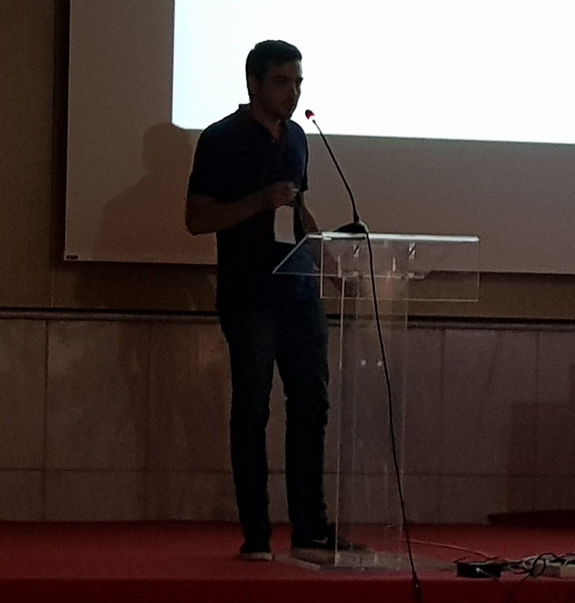 anduviera's tweet image. LArola on topology, dynamics and uncertainty. Collaboration with @_AlexArenas @anduviera . #ccs18gr #kuramotomodel @_alephsys_ @clabbarcelona