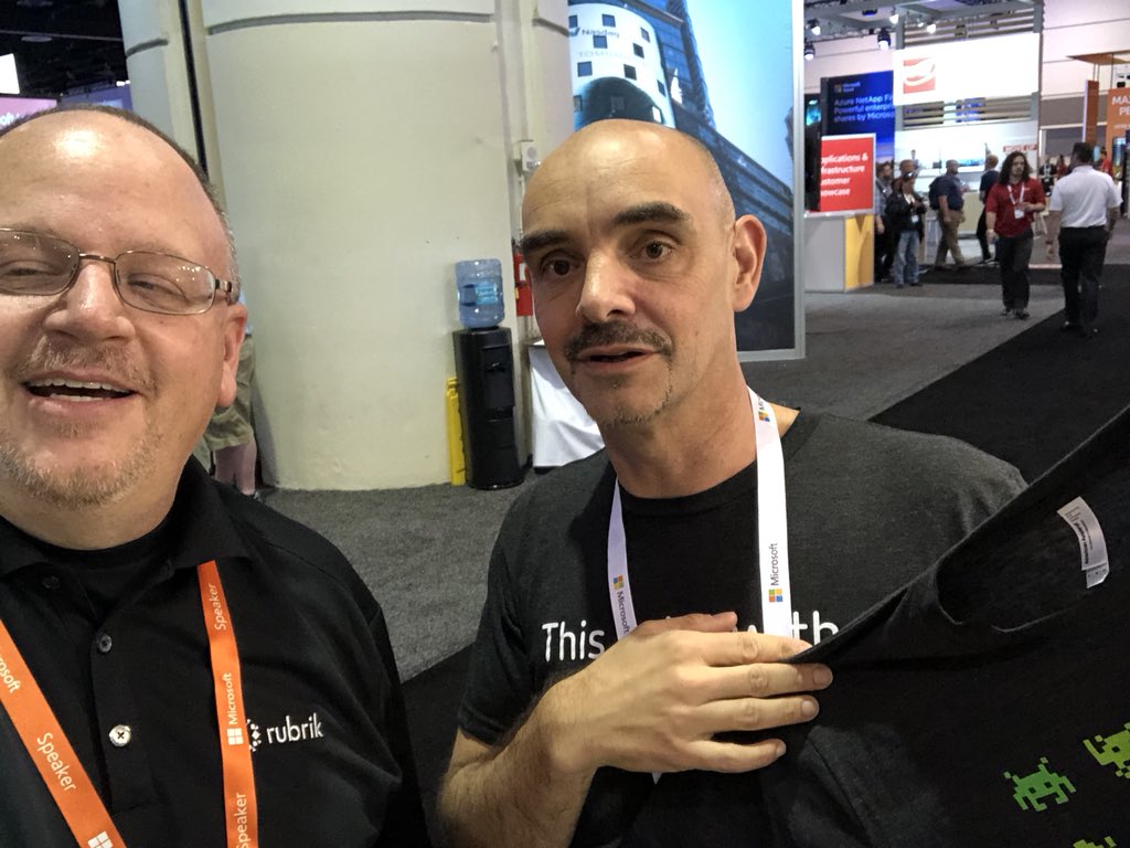 mikenelsonIO's tweet photo. Way cool #Citrites now rockin’ the @rubrikInc #TechMarketing t-shirt @robbeekmans #CTPLove https://t.co/pLpKnBU5kl