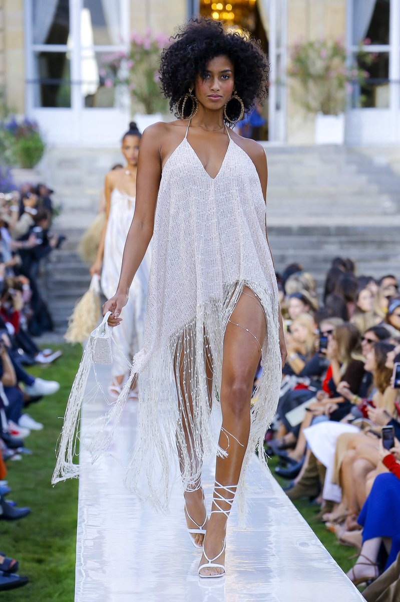 thestyledeskco's tweet image. #Jacquemus #PFW