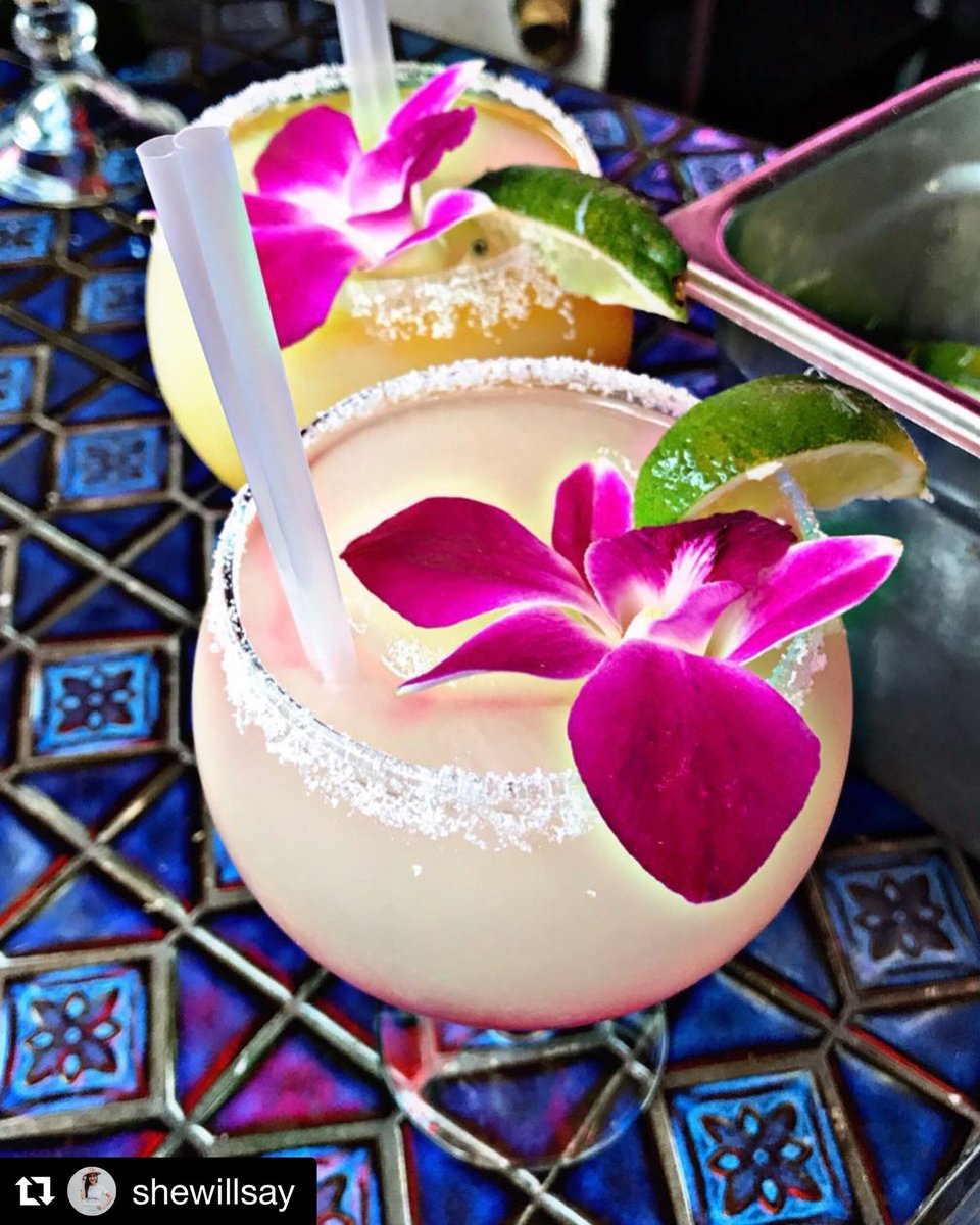 lafogatasa's tweet photo. #Repost @shewillsay with @get_repost
・・・
The only thing better than 1 margarita is 2 margaritas, and the only thing better than that is #happyhour! 🍹🌺 @lafogatasa
.
.
.
#pricklypearmargarita #mangomargarita #margaritasnob #beautifulbebidas #margsonmargs https://t.co/wlMOWI087j
