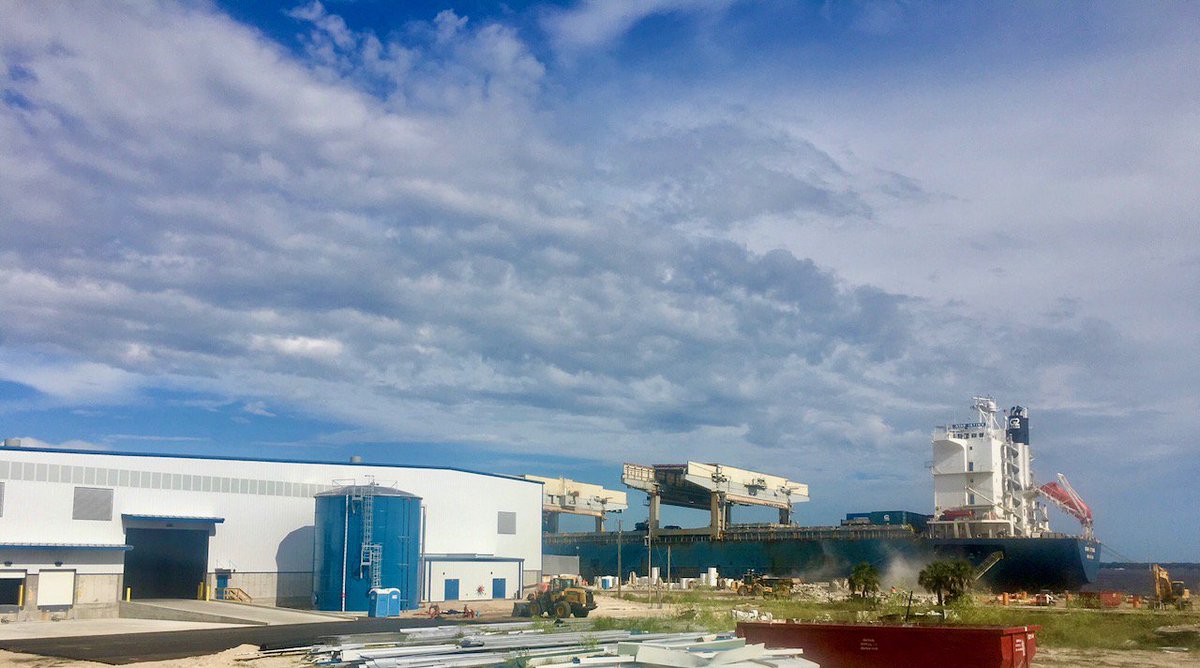 Port_PanamaCity's tweet photo. Yesterday, @Port_PanamaCity received the first shipment of pulp at the New #EastTerminal. Operations have commenced in the first phase of our state of the art #forestproductsterminal! Thank you for the incredible support! 🚢🇺🇸⚓️ #FLPorts #GulfCoastGateway https://t.co/ncPtd7u0Uz