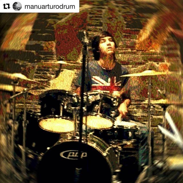 #Repost <a href="/manuarturodrum/">manuarturodrum</a> ・・・
#drum #drums #drummer #drummerboy #drumset #drumkit #drumline #musico #baterista #instadrum #drumming #percussion #percussionist #drumlife #marchigband #bateria #drumsticks #bandboys #musicboys #talentovenezolano #musicosv… ift.tt/2Q6igWL