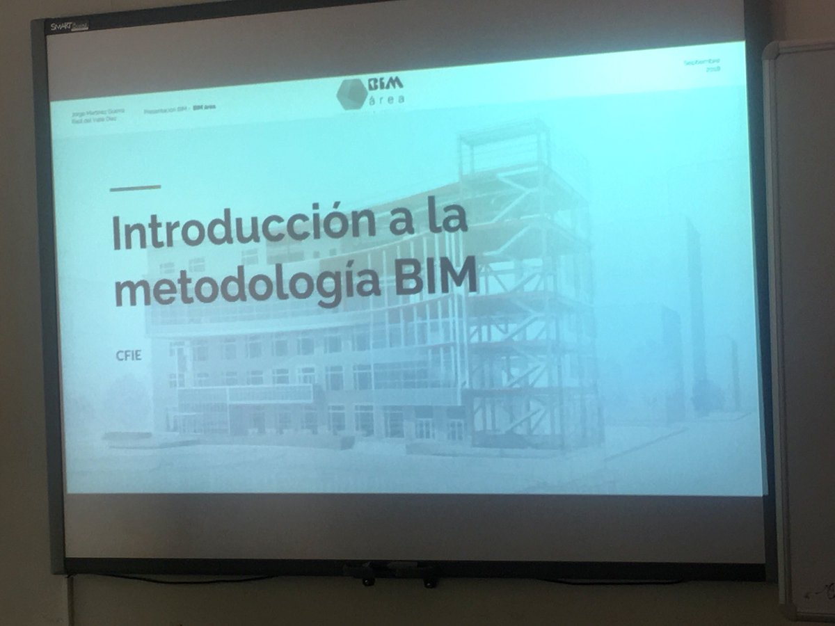 iElenaR's tweet photo. Comenzamos el primer curso del Plan de Formación del profesorado #FP de #Salamanca “Introducción a la metodología #BIM” de la mano de @bim_area #FP_SA https://t.co/yE75eeeBt5