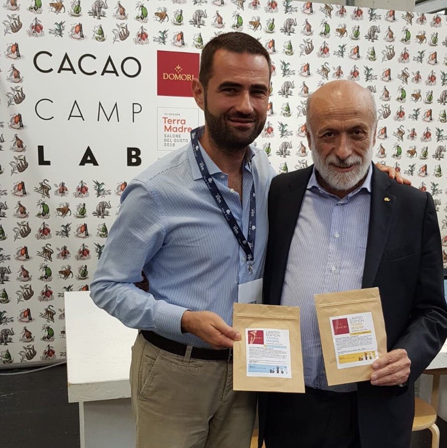 Terra Madre Salone del Gusto è giunto al termine, ma non senza ringraziare tutti coloro che hanno dato vita al Cacao Camp: dai produttori dei Presìdi e i delegati di Terra Madre, ai numerosi partecipanti, a chi ci ha aiutato a sostenere #foodforchange. Alla prossima edizione ;)