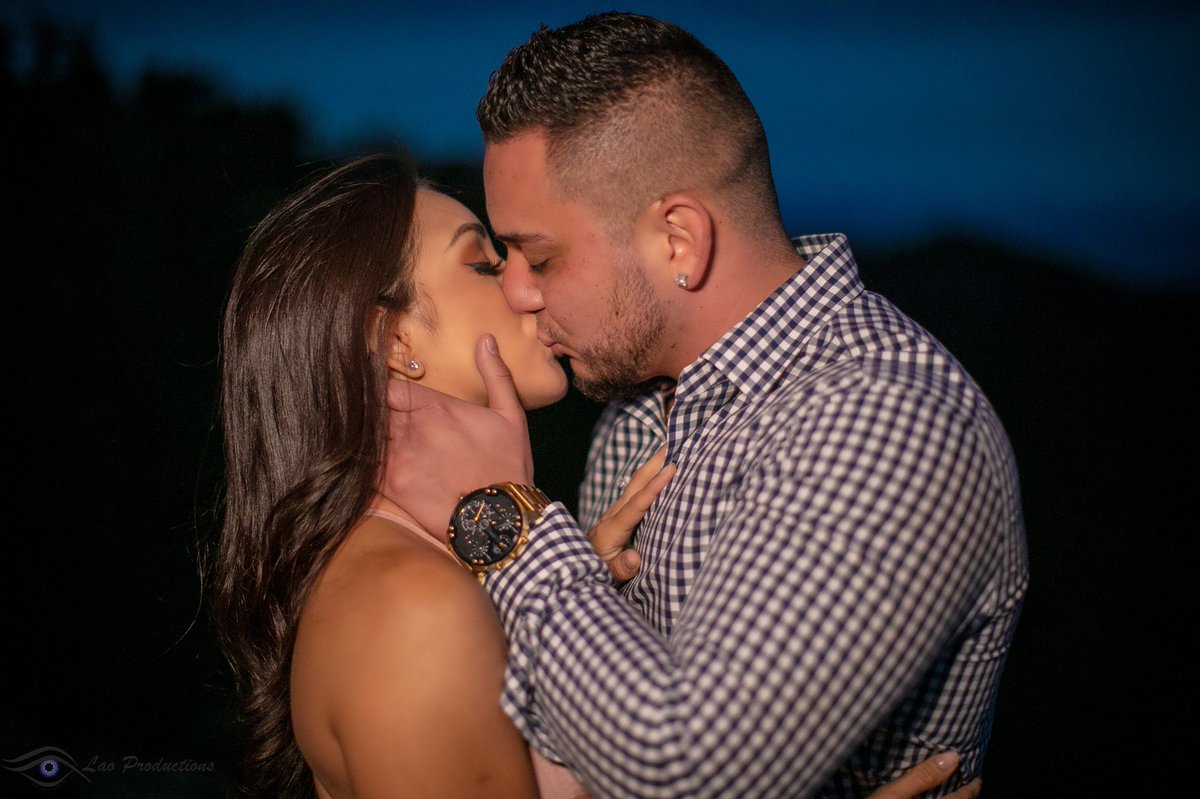 LaoProductions's tweet photo. You’ll always be the only one I kiss goodnight 🌙 #EngagementPhotos #weddingphotography https://t.co/lTgtw3dn18
