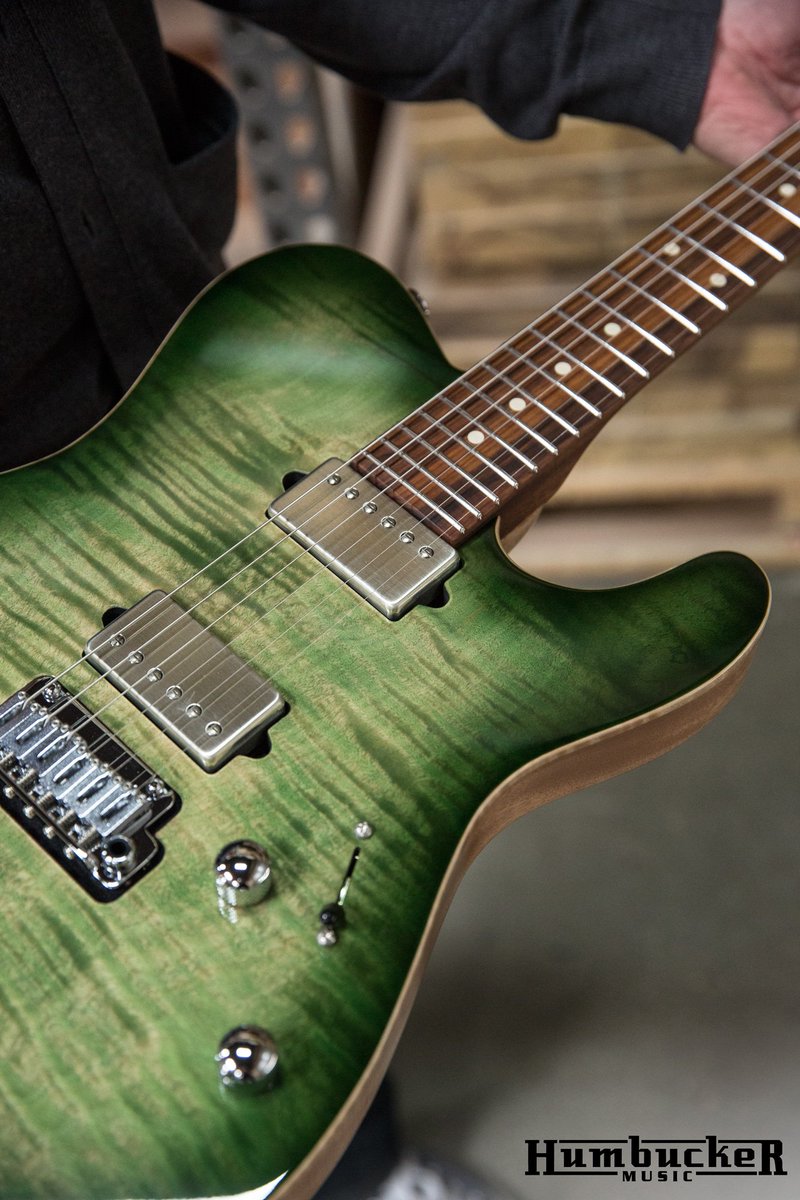 SuhrCustom's tweet image. ON THE BUILDER'S BENCH - MODERN T
SN - JS9C4D
For more information on this guitar, contact Humbucker Music. 
#suhr #suhrcustom #craftsmanship #buildersbench #suhrcustommodernt