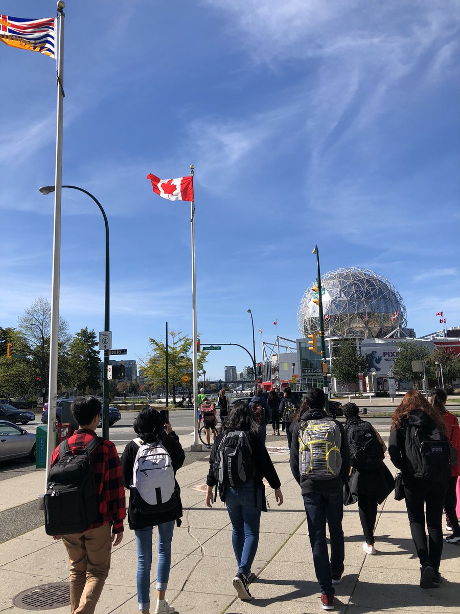 mrzphd's tweet photo. We’re finally at #ScienceofPixarSW at @scienceworldca! @pixarinabox @DisneyPixar. #PixarinaBox #ShowcaseSchool #STEM #STEAM https://t.co/K9Cea9wtrU