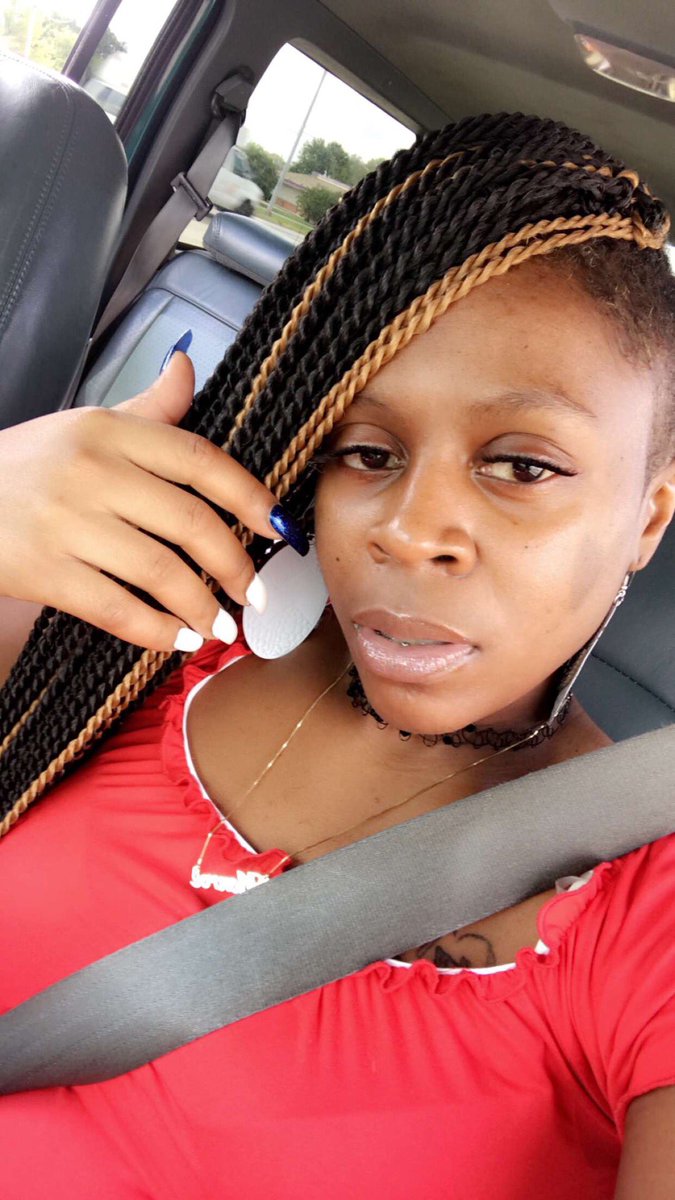 monroe_finesse's tweet photo. #boomboutdat #mixtape #october #making #moves #monroe #finesse #red #blue #white #indie #female #hiphop #rap #bmi #songwriter #undergroundhiphop #montgomery #alabama #atlanta https://t.co/u3guJUKaXZ