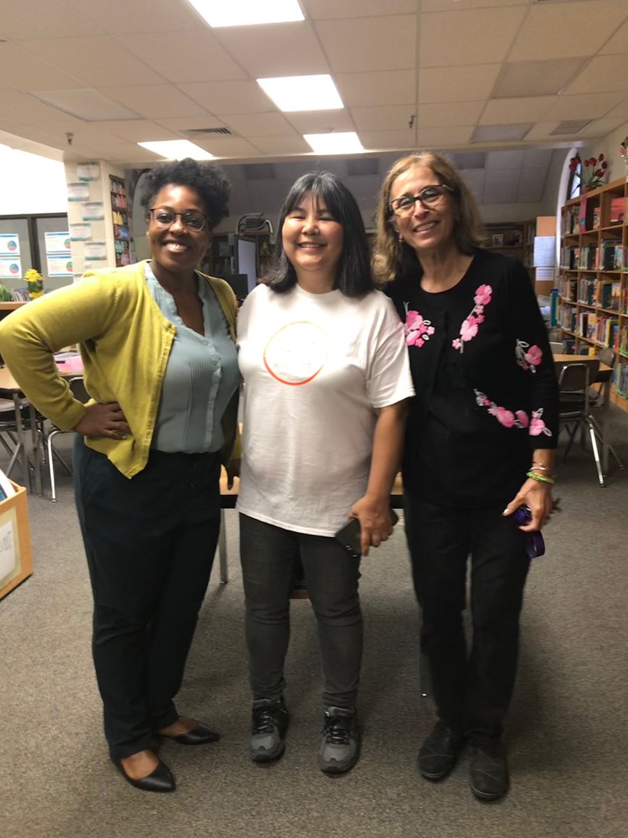 TinaLeoneT1IS's tweet photo. Huge thanks 2 Roxanne from #smallthingsmatter, w/ support from https://t.co/ia9F3p5fZG, 4 coming out 2 @RollingTerrace & giving each one of our students a #free book 2 promote #literacy - @Esema_Reads, our #masterorganizer, set it up for us to enjoy π#rtes https://t.co/5xCJKyskc8