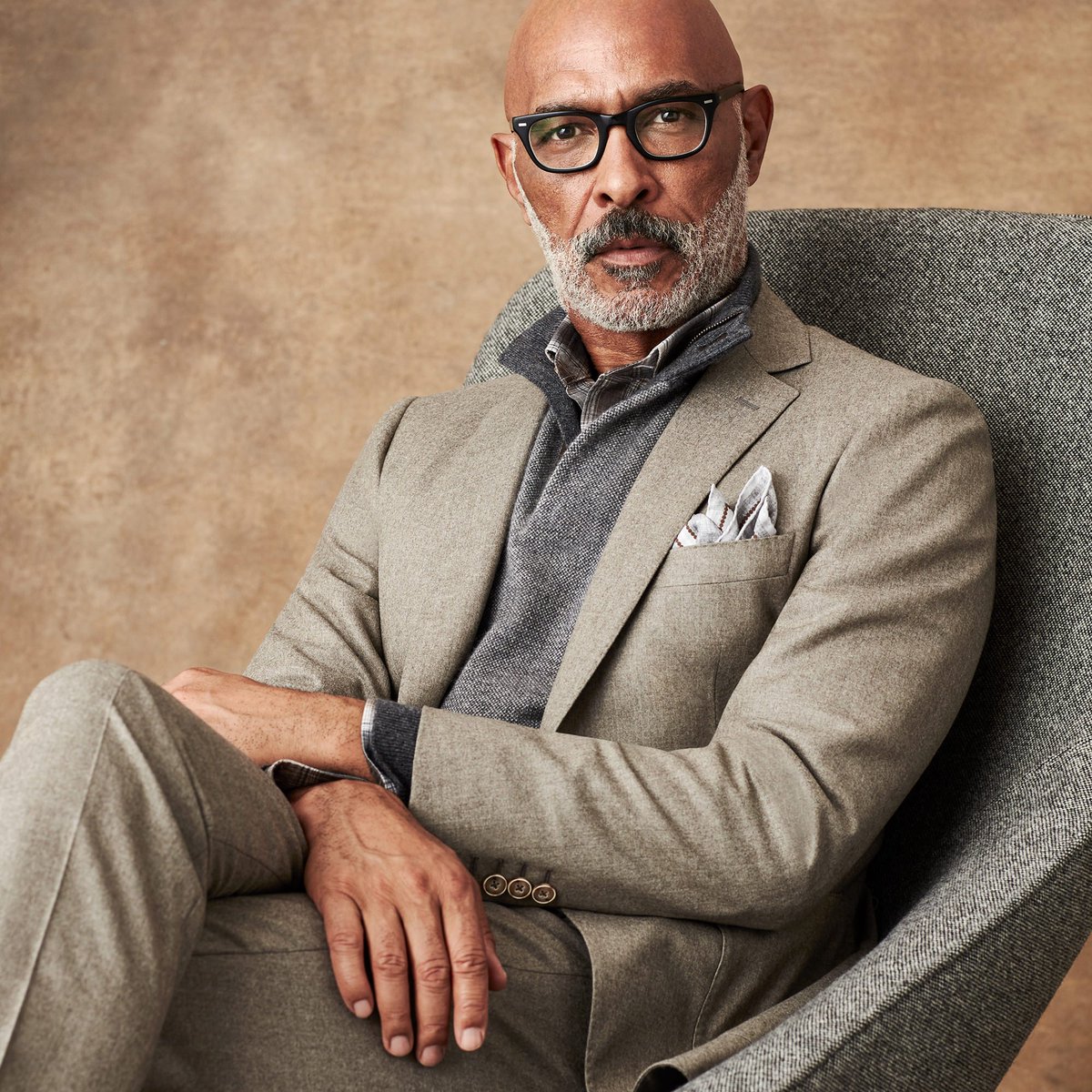 JHilburn's tweet image. Fall into this seasonally colored, made-to-measure, look for you.  Find this complete look here: bit.ly/2Dv0Im0