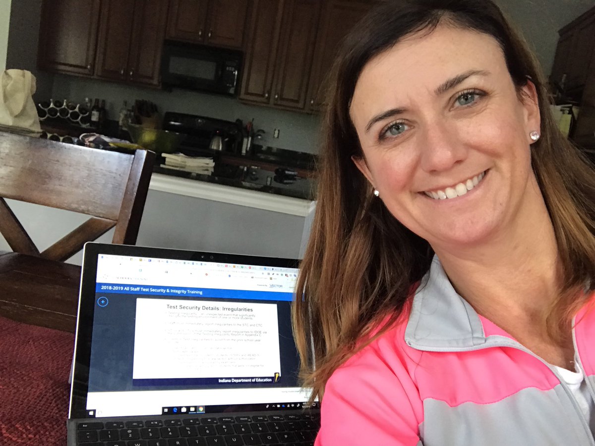In my workout clothes, working out my brain and listening to the IDOE security video. #thisismyworkoutselfie #SCIpln #SCIbingo