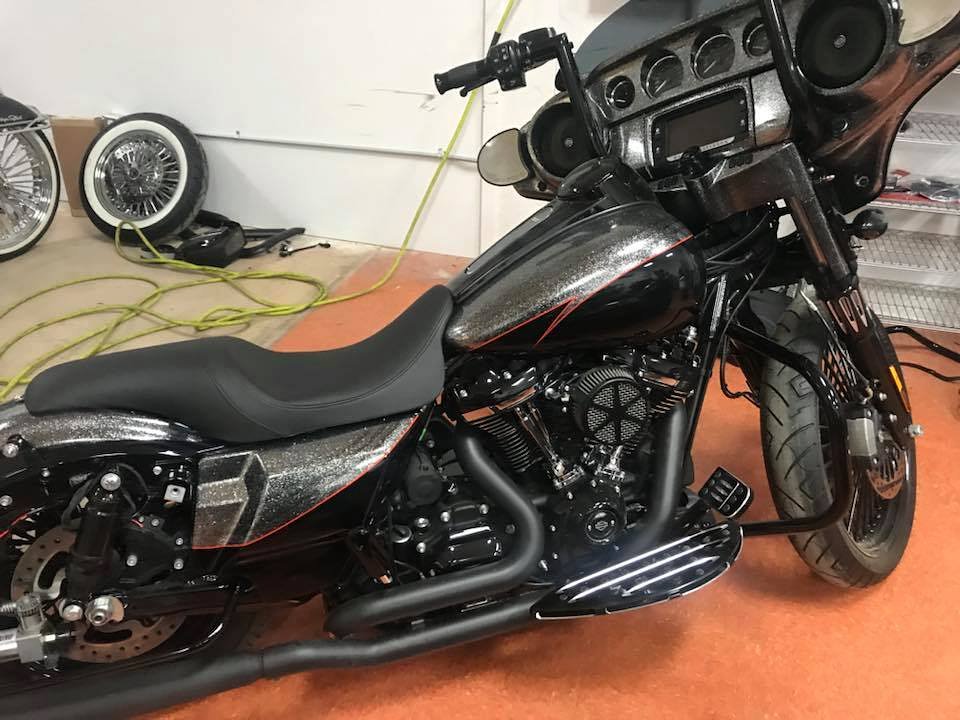ConceptCW's tweet photo. This one is ALMOST ready! Shoutout to Hector Martinez &amp; Jerry Parkhurst!  Thanks guys!  To check out CCW's online store head on over to https://t.co/i4txsTRl1P!! 🤘👹

#bigwheelbagger #bodykit #madeinusa #builtright #harleydavidson #handbuilt #custombuilt #harley #apehangers https://t.co/07UEsiqPRG