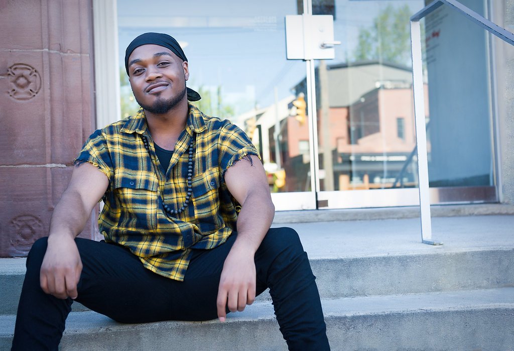 LawFoundationOn's tweet photo. At @SKETCHToronto, Niko Young helped train frontline #community-based workers to better understand &amp; help their young clients to identify &amp; address their #legal issues: https://t.co/XDYjlyZRm1

#trustedintermediaries #youth #law #legalrights #a2j #ple #plei https://t.co/RYwtoxDqzO