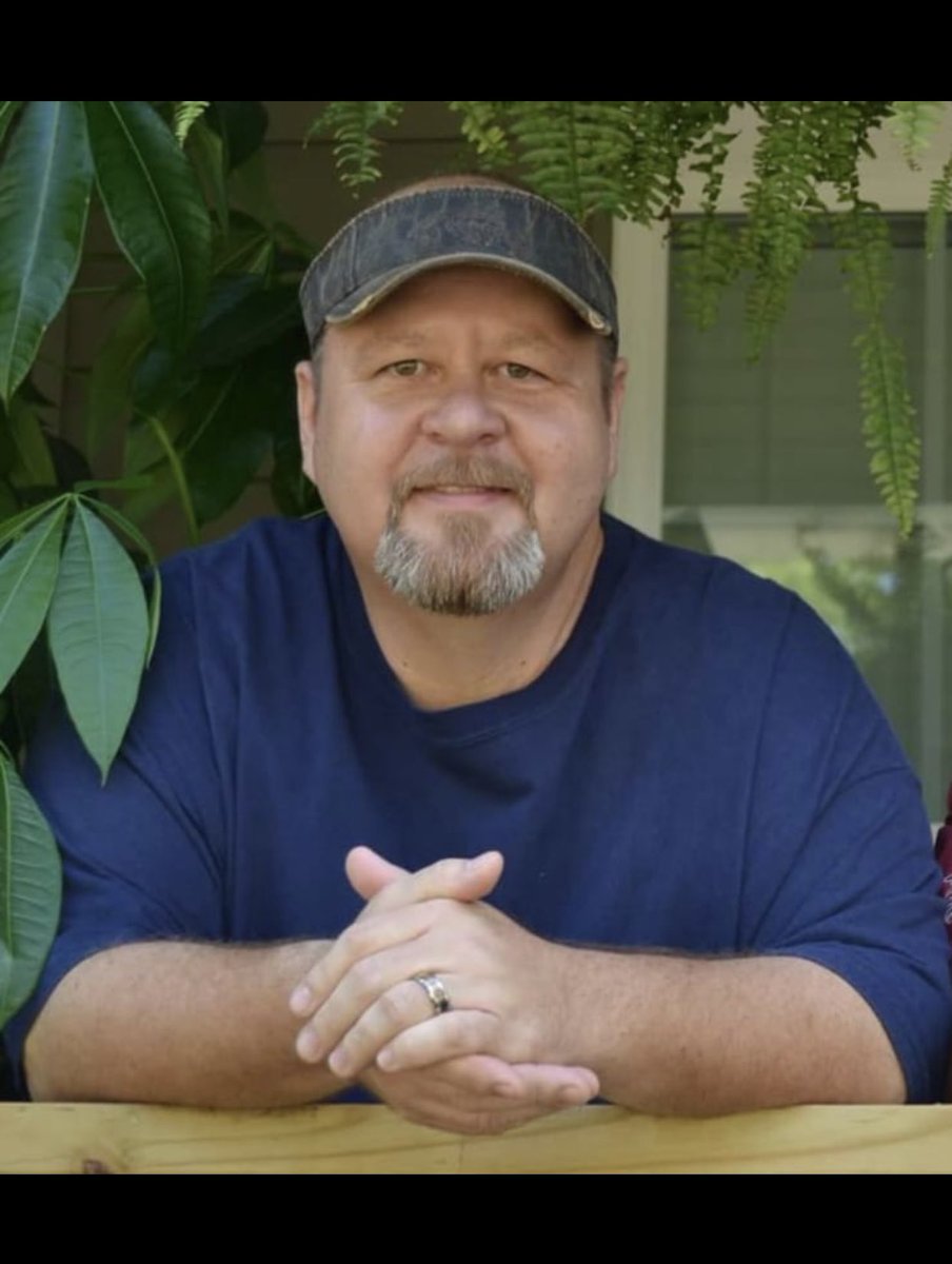 SummerAlaina's tweet photo. RIP to the man I love the most ❤️ my daddy.  He was such a beautiful person. He could make anyone laugh &amp; everyone loved him. You’re forever in my heart daddy. ❤️ I love you so much. https://t.co/Xtfu6rvgMo