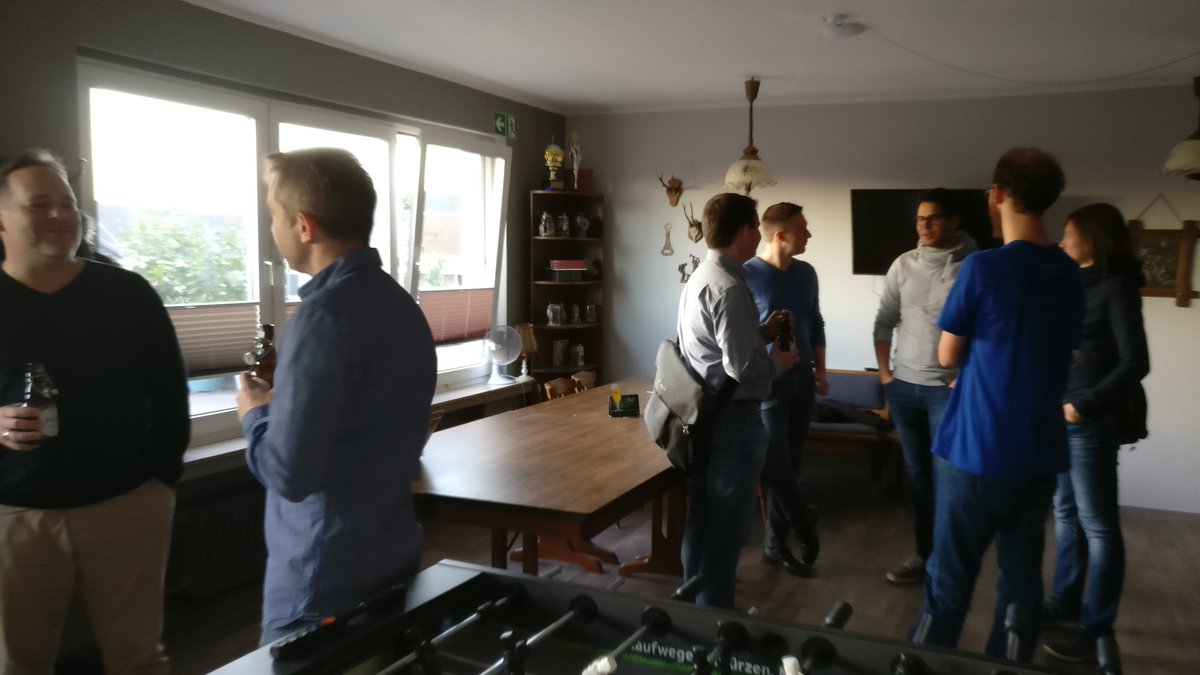 dockerbochum's tweet photo. Networking time 🍻 Gleich starten wir mit dem "Docker Swarm Advanced" Talk by @hgutwit (@adessoAG). Hosted by @bee42solutions 💝 https://t.co/ybJYbSdbmp