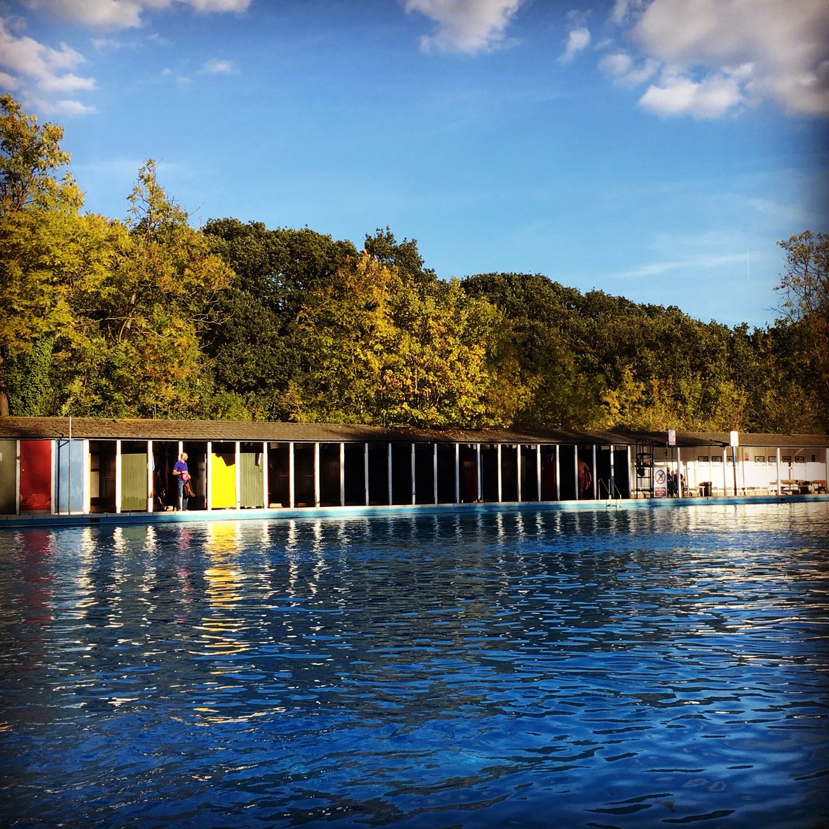vbailey80's tweet photo. It was chuffing freeeeezing but I thoroughly enjoyed my first of many swims at #tootingbeclido ❄️🏊♀️#wandsworth #swimming #freezing #chuffingfreezing https://t.co/rIA7F0cQAu