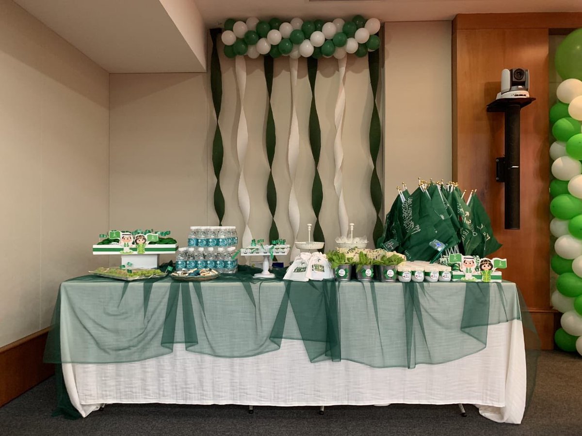 #مجمع_الملك_عبدالله_الطبي_بجدة يحتفل بـ #اليوم_الوطني88⁠ ⁠⁠ ⁠و يشارك المرضى والموظفين الفرح والحب والولاء للوطن وقيادته بهذه المناسبة العزيزة