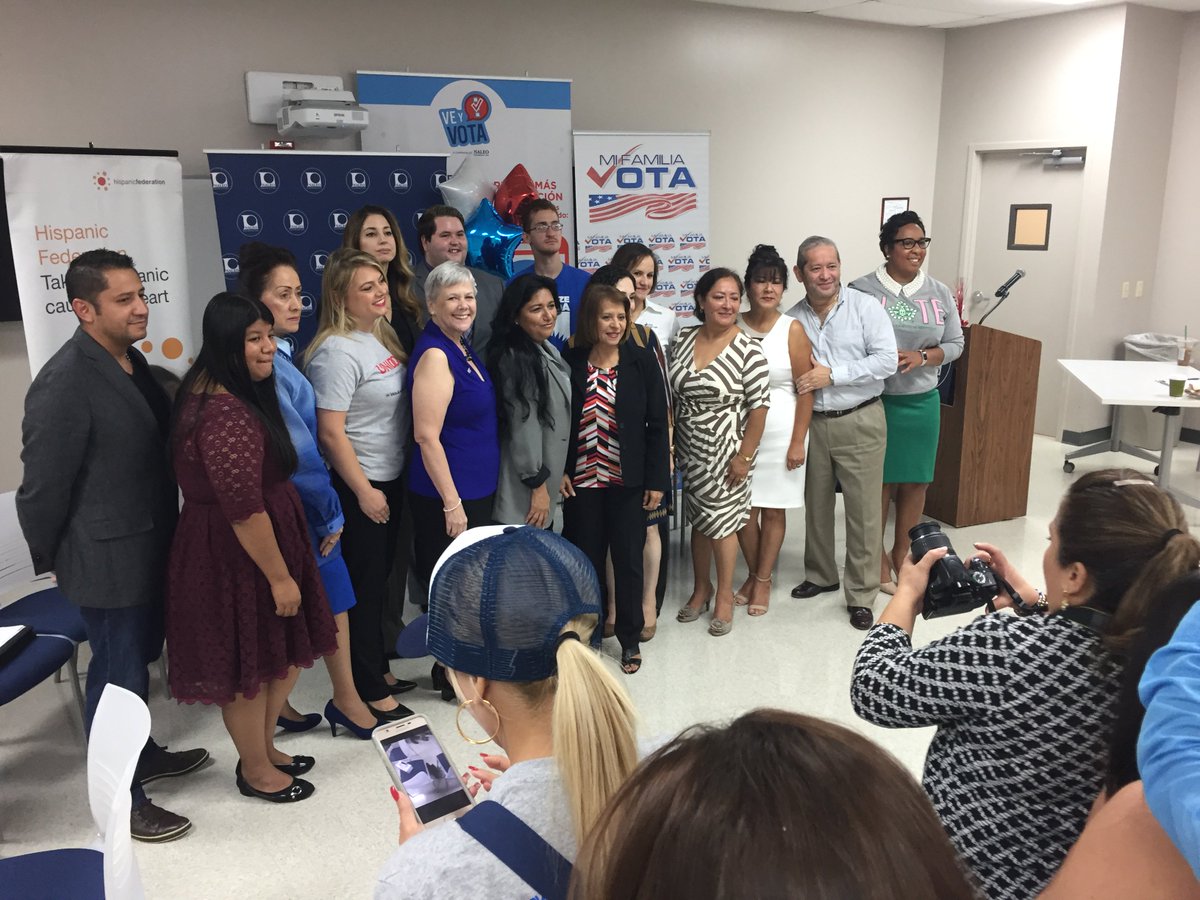 Proud to honor #NationalVoterRegistrationDay and get out the vote with other organizations like <a href="/MiFamiliaVota/">Mi Familia Vota</a>, <a href="/NALEO/">NALEO Educational Fund</a>, <a href="/HispanicFedFL/">HispanicFedFL</a> and more! #VamosAVotar