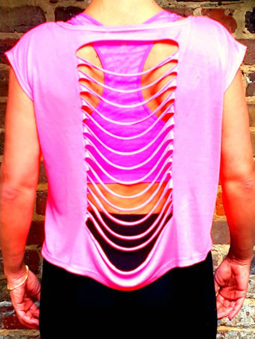 clubbercise's tweet photo. Tracking your calorie burn at #Clubbercise? Share your stats from class with us, we’ll be reposting your #trackerselfie pics throughout #NationalFitnessDay tomorrow! Don’t forget tell us why you ‘like to Move it Move It’ for your chance to WIN our awesome pink ‘Move It’ top... https://t.co/4LShMq5GqW