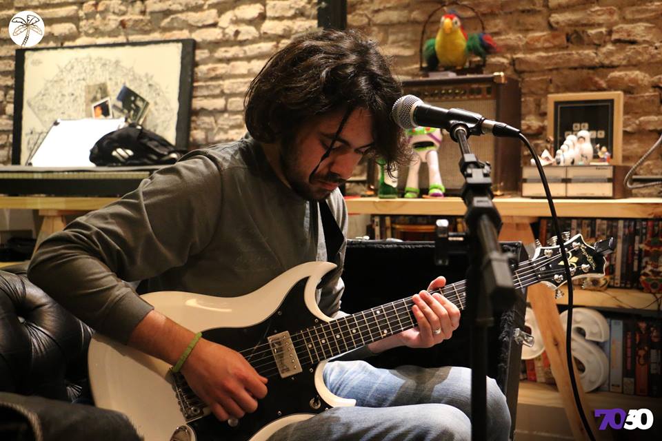 Fluoflan's tweet photo. Hace dos semanas pasamos por @7030Radio  para promocionar nuestro nuevo corte #Atrapame y nos encanto! 

#Fluo2018 #Atrapame #FluoAcustico https://t.co/D8KLK1s0Mo