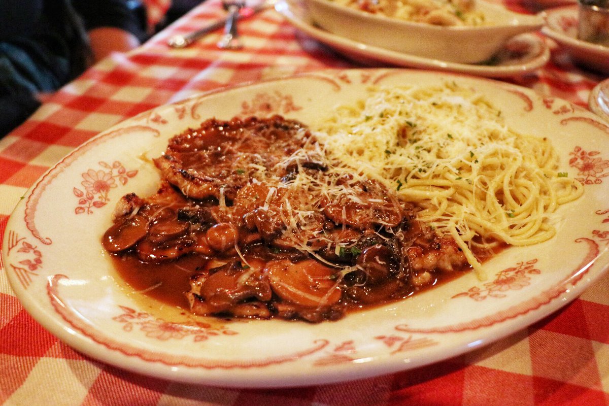 fabeveryday's tweet photo. DFW #datenight idea: @KennysItalian in #AddisonTX for delicious cocktails and Italian food. See my full review + more recommendations for a night out in @VisitAddison: https://t.co/MKrdUfNWvF #hosted #PlayAndStayAddison #VisitAddison #dfw https://t.co/VvVWSdpf58