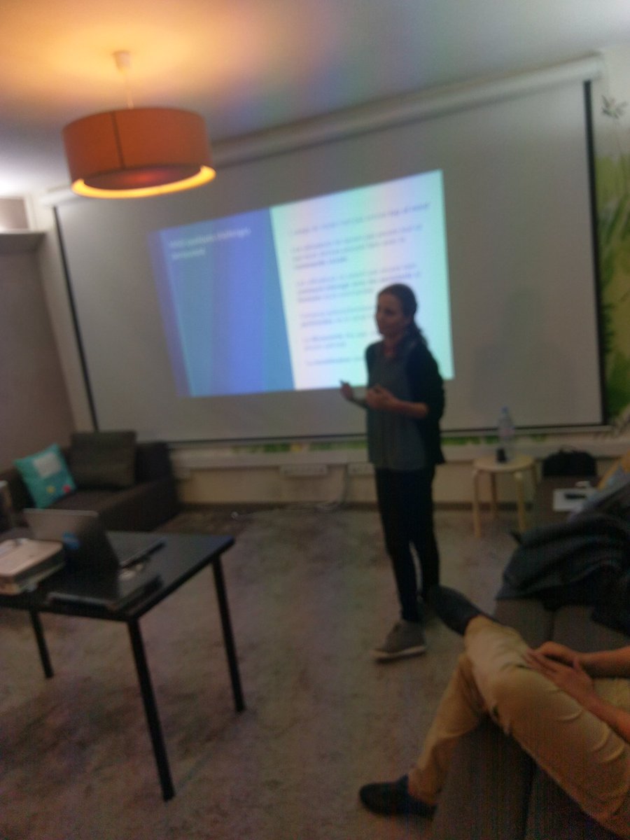 BeMyAppFR's tweet image. Une audience attentive aux conseils de Sabrina Delale @SDelale #Alexaskillschallenge