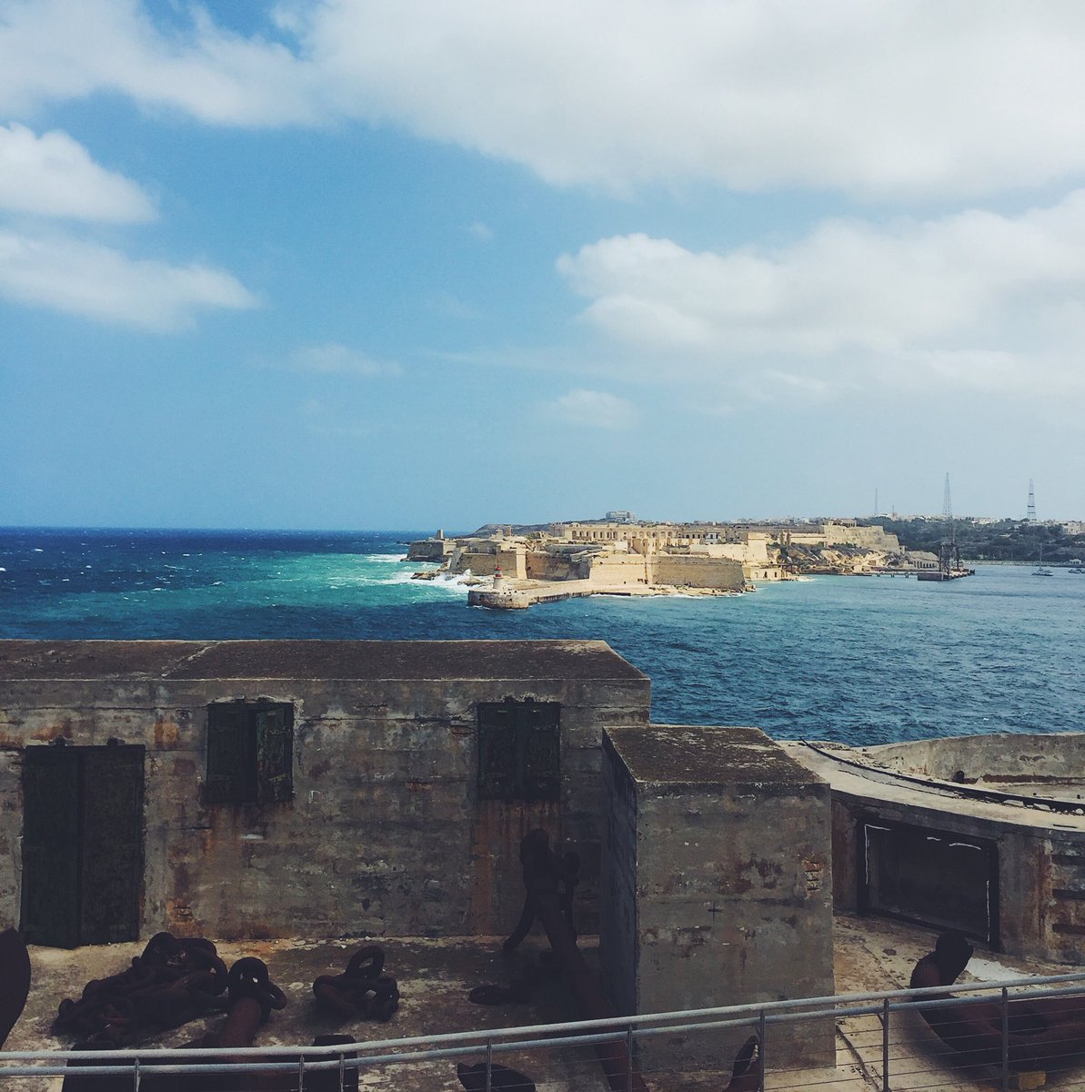bram_sels's tweet photo. Aah, what a lovely place Malta was! Recruitment’s over and we saw so many incredible portfolios, I’m blown away. Sadly had to return to Belgium a bit earlier but to all those still there, enjoy the rest of the week and stay awesome! #thu #trojanhorsewasaunicorn #axisanimation https://t.co/NnZxk6ANs1