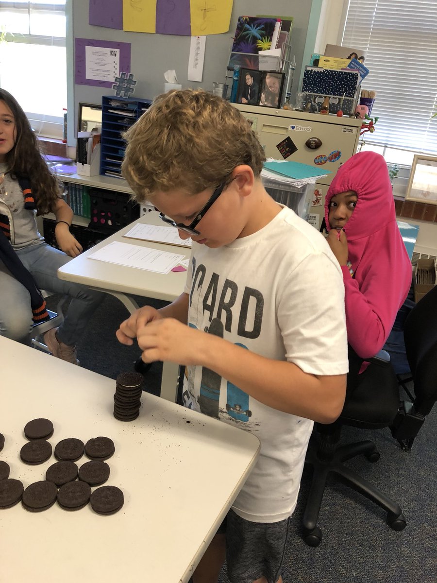 yenneam's tweet photo. Oreo stacking challenge time! Who can do the most? #oreostacking https://t.co/qHvMdhXH6X @westcampus_cs https://t.co/1LLU6NB4sy