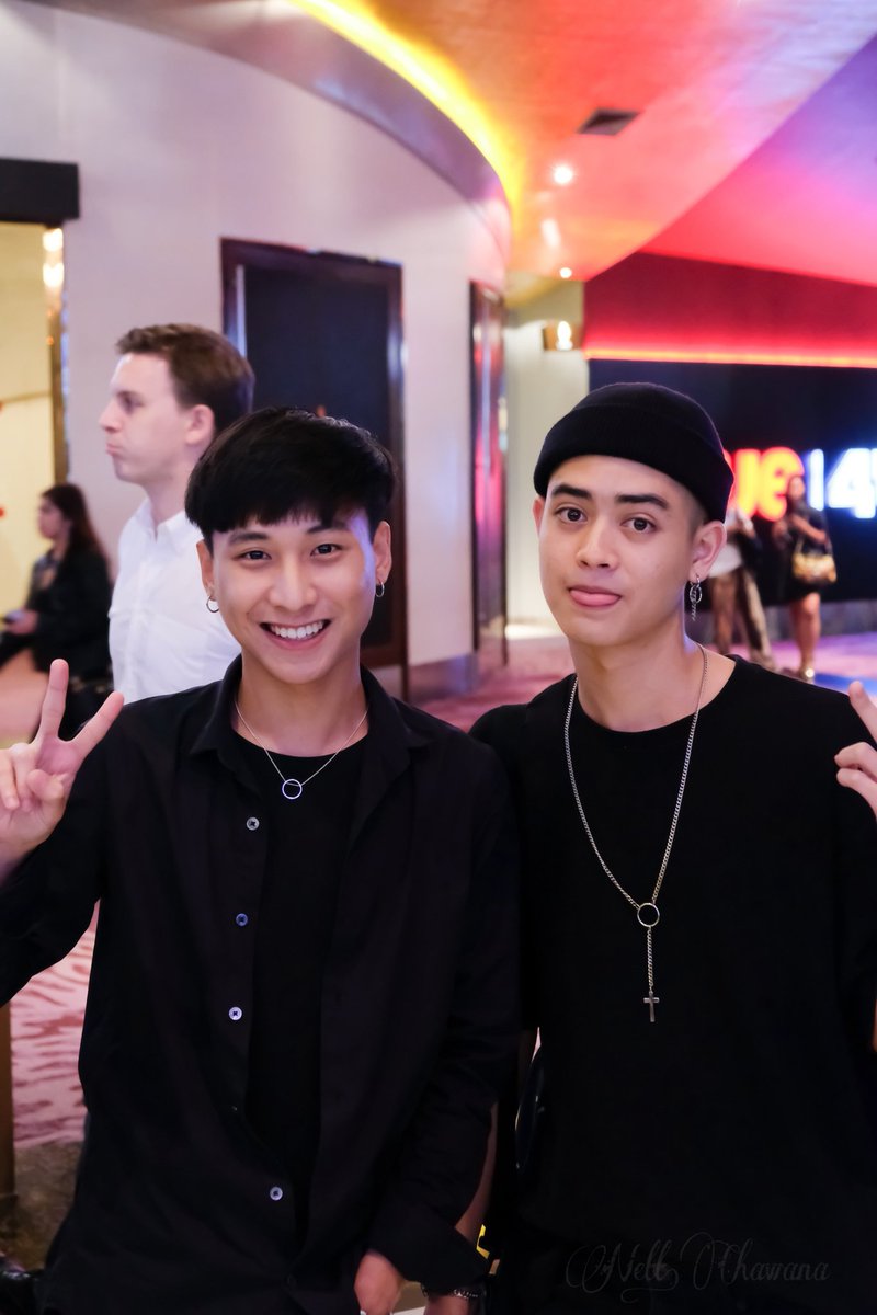 NetteVanessa's tweet photo. สองหนุ่ม​น้อย มาดูหนัง ฮั่นแน่ @SMAKIDZ_ @jayvisitsilp #nicevitchapol​ #สมคิดคนเดิม😎 https://t.co/4DOL9nyYxM