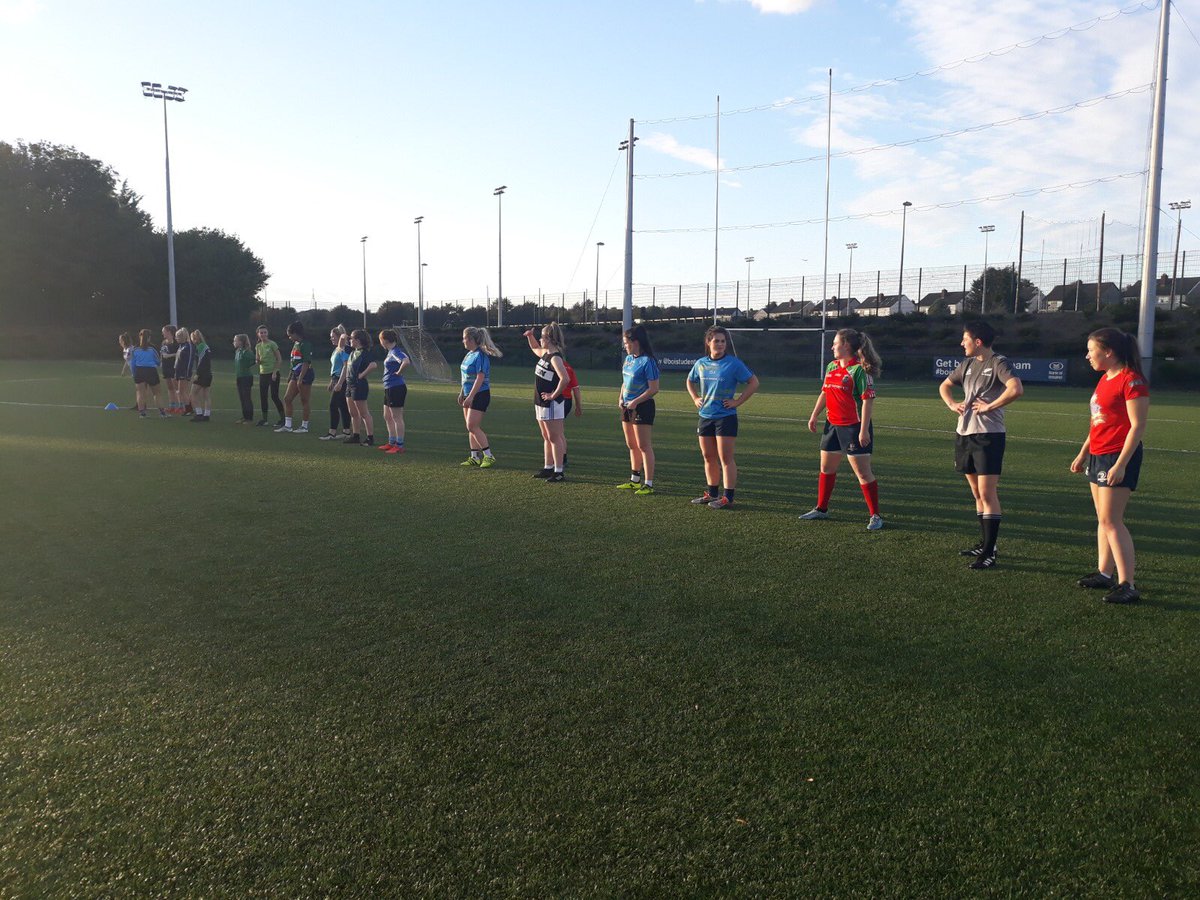 Great first session for the Ladies Rugby Team under the watchful eyes of coaches <a href="/Ed97fall/">Eddie Fallon</a> and <a href="/Evan_Dixon/">Evan Dixon</a> 🏉🏉

#WomensRugby 
<a href="/DCUSportsWellbe/">DCU Sports & Wellbeing</a>
