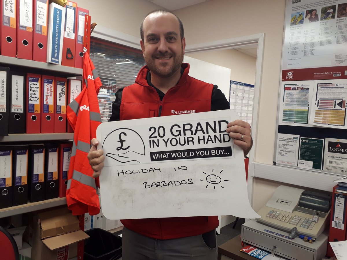 simonheadlam63's tweet photo. 4 days to go before we announce the winner of #20kInYourHand competition. It's not too late to buy a bag of @JGSpeedfit 15mm elbows and enter. Martyn @plumbaseuk would buy a holiday in Barbados if he won the #SpeedfitGiveaway. Good Luck Martyn! https://t.co/kmwSc1WHzR