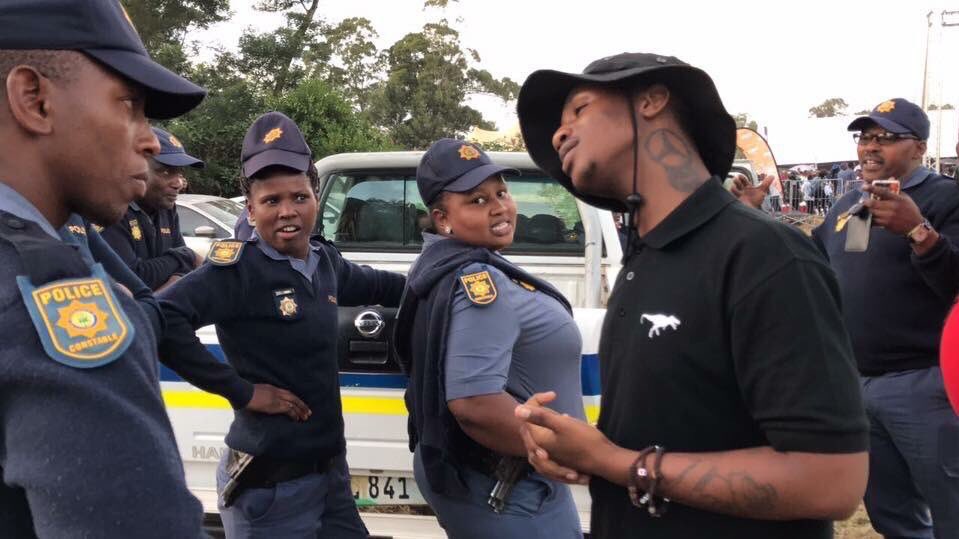 TumiVinton's tweet photo. @BKwinika @ku_lungile Lol inzima kakhulu https://t.co/UWFifN3lOC