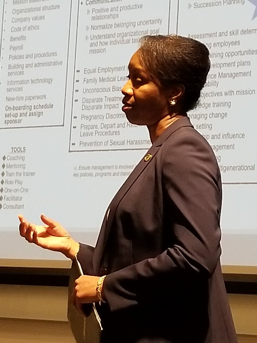 GeorgetownITL's tweet photo. Amazing teams with powerhouse presentations centered around Diversity within corporations. ITL Strategic Diversity students, Sara Simmons, Lonnie Walker, Jr, Jana Simon, and Sharlene Reed did an outstanding job presenting to their client, Uber! #GeorgetownSDIM #GeorgetownITL https://t.co/aX4Dl6OCps