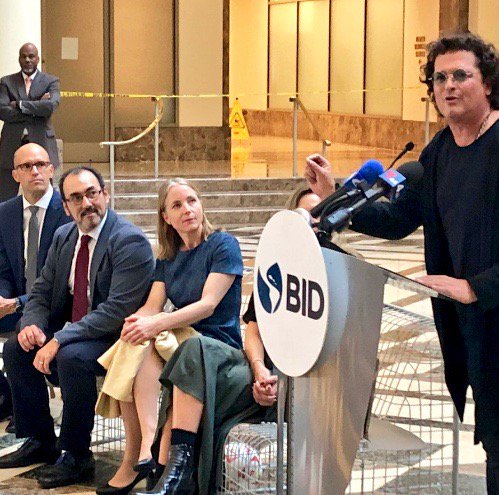 lopesmark's tweet photo. Great to work with @carlosvives, @dcunited, @DCSCORES, &amp; @MayorBowser  on a public/private partnership to bring the Callejera “Gol-Chair” 🥅 from the barrio of Pescaito in Santa Marta Colombia to DC kids, with leadership from @traslaperla @ClaudiaElenaV @the_IDB @USAID_Colombia https://t.co/pFcGcsXpMP