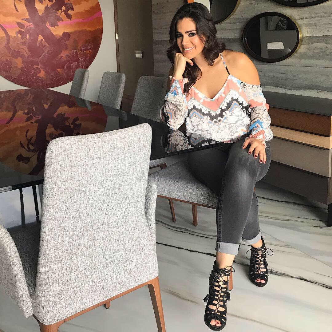 LuzElenaGlez's tweet image. Soy perfectamente imperfecta... pero mi blusa es perfecta #guess #osom @osom seguro a ti te encanta como a mi así que adquiere la tuya con un 30% off con el siguiente código LuzEglezz osom.com/app