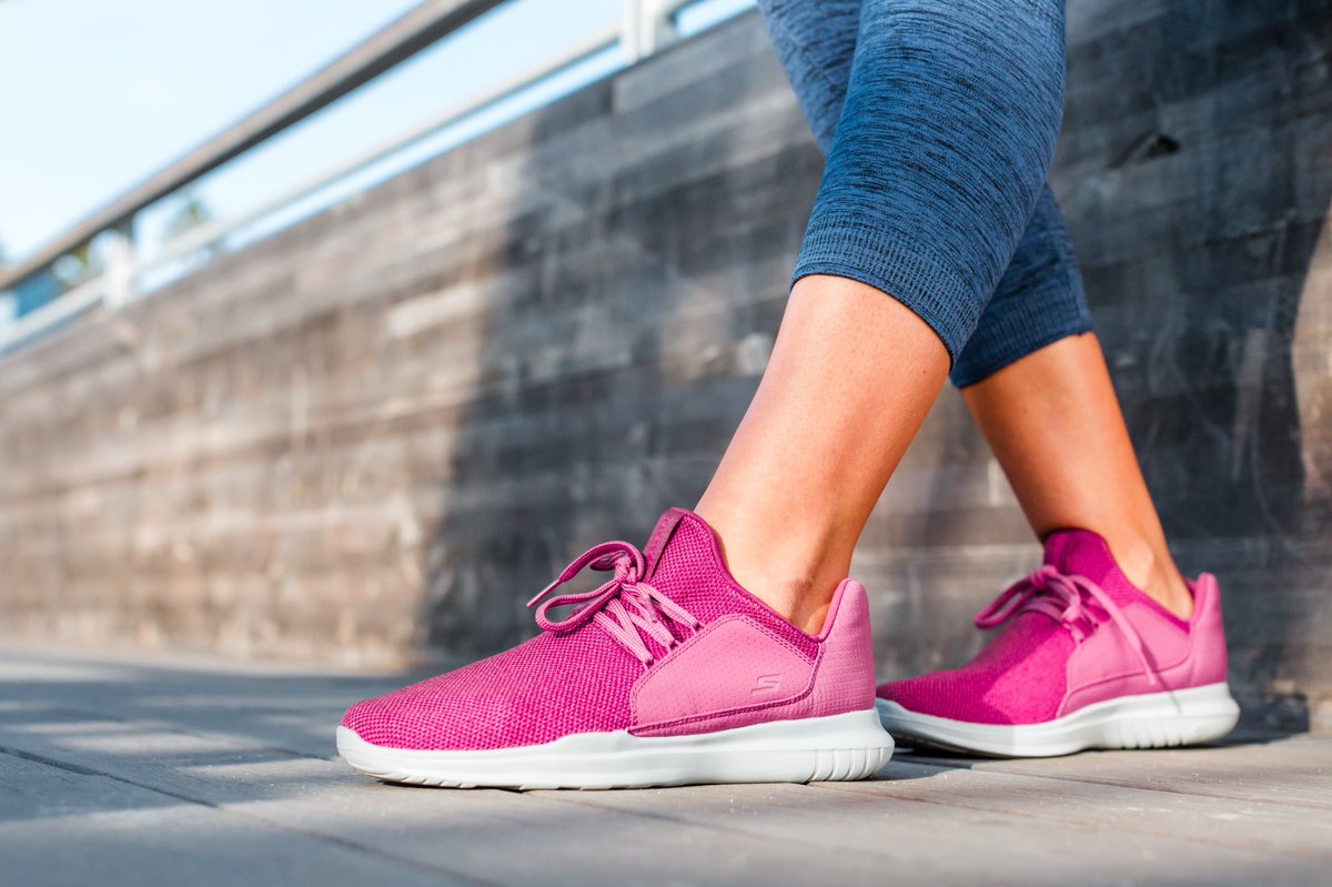 You can never go wrong with a little pink 💅💘👟 #SkechersPerformance #GOrun #Skechers