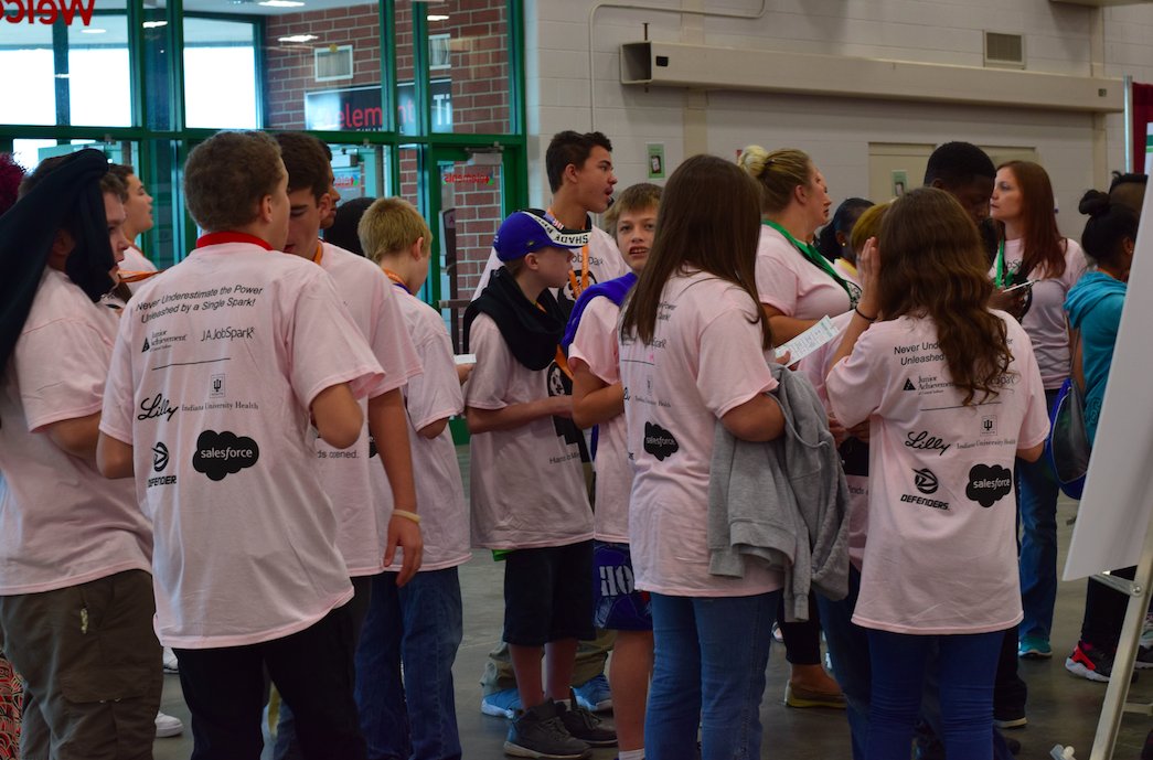 JACentralInd's tweet image. Stepping into #JAJobSpark means stepping into the exciting possibilities ahead. Students are learning about what it takes to have a successful career!