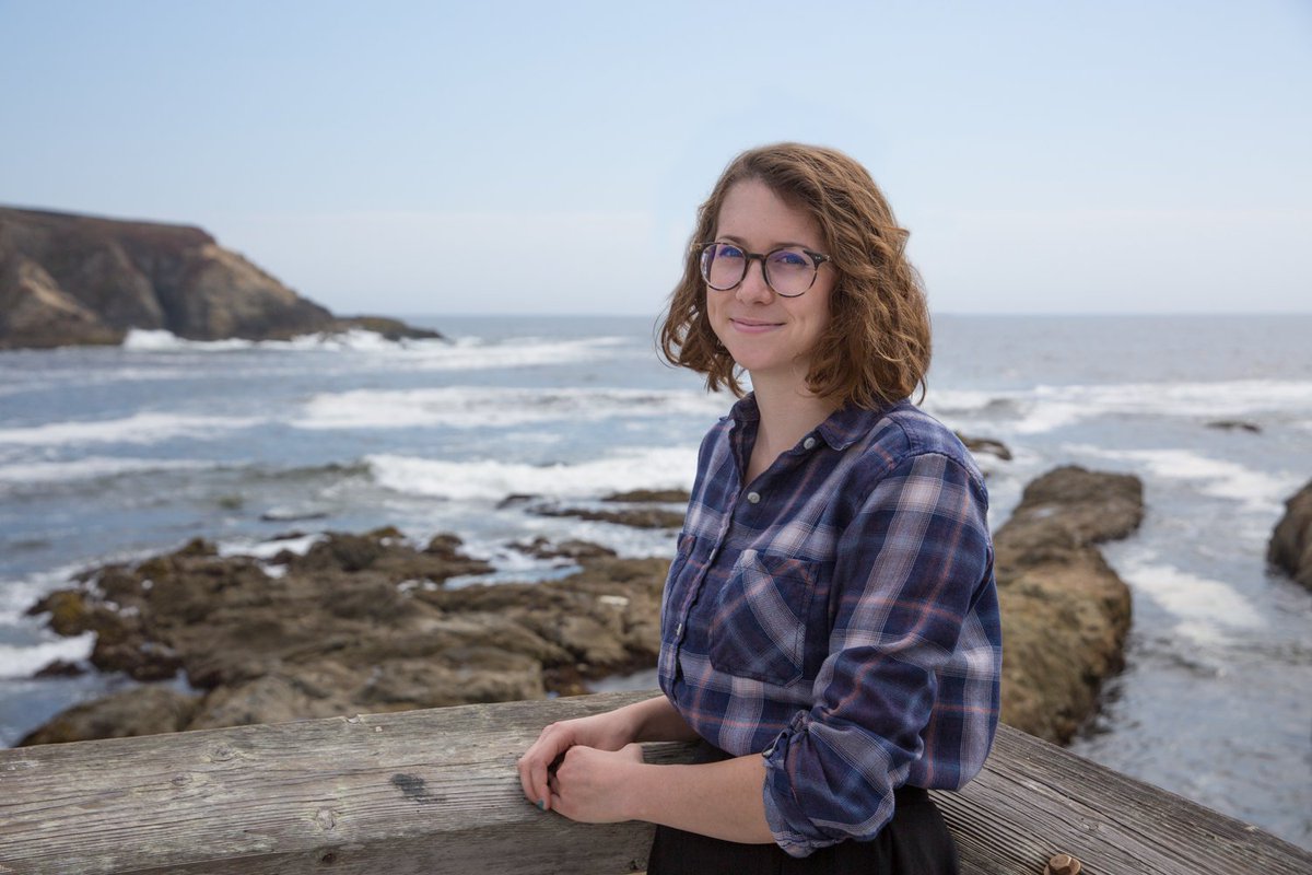 ucdavisbiology's tweet photo. "#UndergraduateResearch has deepened my understanding of #science as a  whole...and I think it’s also provided a great opportunity to learn more in a really meaningful way." Learn about Emily Meyers' experience at the @BodegaMarineLab: https://t.co/ynXVmEohuL
📷: David Slipher https://t.co/ur4rtBsieG