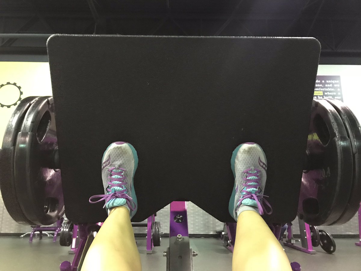 HeatherMarie262's tweet image. Lunchtime view. #300lbclub #legpress #8reps #PR