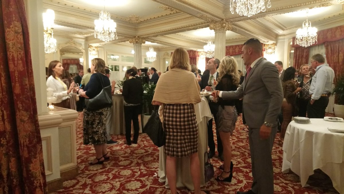 SOS_Yachting's tweet photo. And now a cocktail for everyone to toast to #sosyachting! Thank you for coming and see you next year! https://t.co/AlZABZjEKn