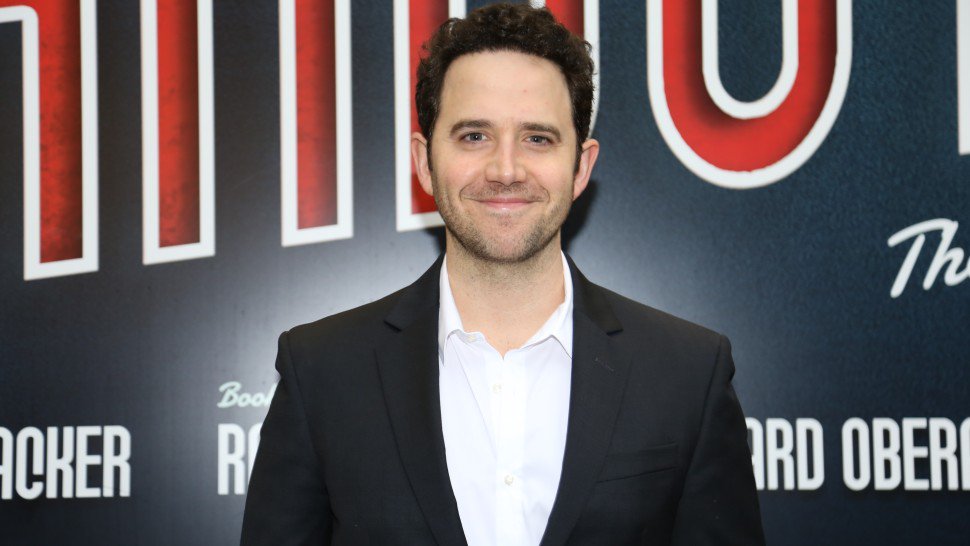 playbilltravel's tweet image. Listen out for @playbill cruise alum @SantinoFontana on the improvisational mockumentary theatre podcast, @spptforthispod bit.ly/Santino-Fontan…