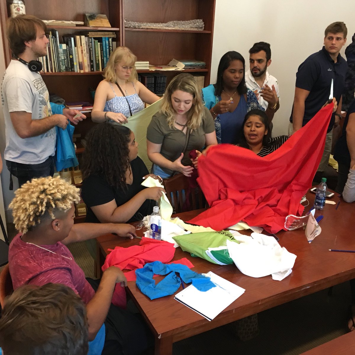 SUCreativeArts's tweet photo. Artist Anni Holm is on campus for #valuesday2018 & leading an interactive workshop at #HandArtCenter where participants are making Language Rugs. @stetsonu #stetsonvalues https://t.co/uOoCYHQiAl