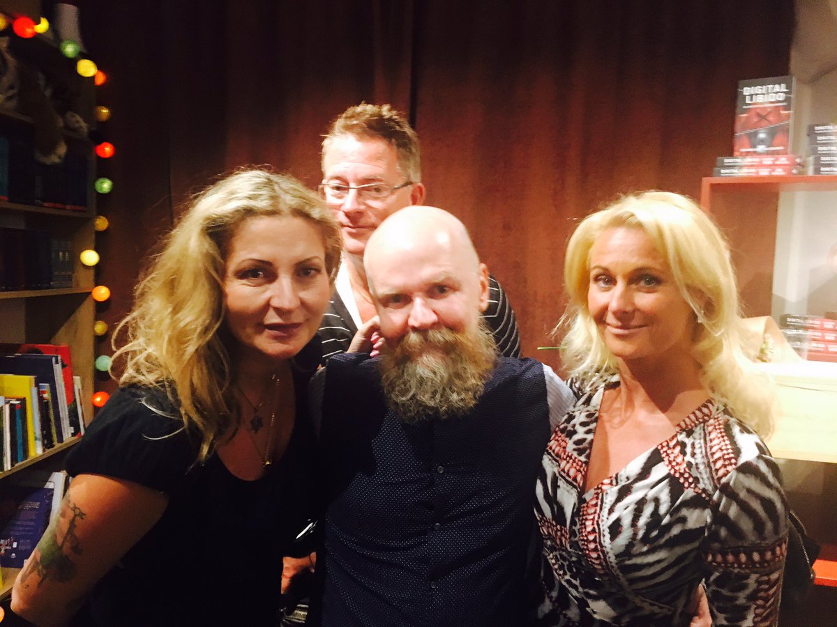 Vi firar releasen av <a href="/jansoderqvist/">Jan Söderqvist</a> och <a href="/Bardissimo/">Alexander Bard</a> s bok "Digital Libido" - kultur at its best!