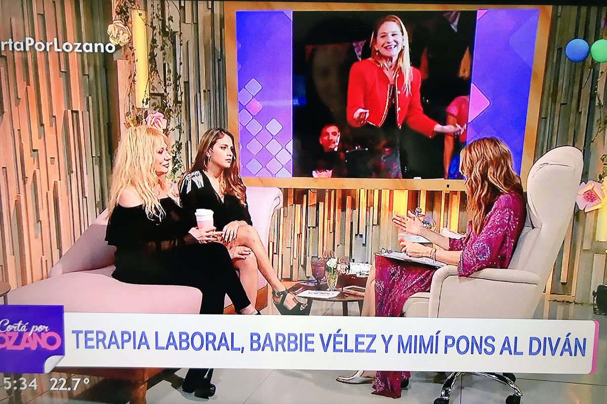 agenciaAB's tweet photo. Ahora @barvelez y #mimipons en @CortaPorLozano hablando del éxito de @derechasok !! 😀 @verolozanovl https://t.co/3Wt6D1vudE
