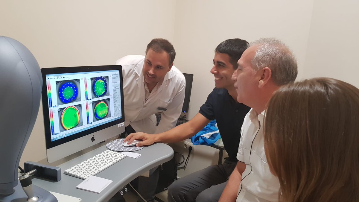 oftaltech's tweet photo. Compartimos con todos vosotros la formación realizada por nuestro Jefe de Aplicaciones Rubèn Tornos del topógrafo / aberrómetro corneal SIRIUS en la Clínica Baviera de Albacete junto al Dr. Casado y el equipo médico. #OftalTech https://t.co/VgE3tgcwht