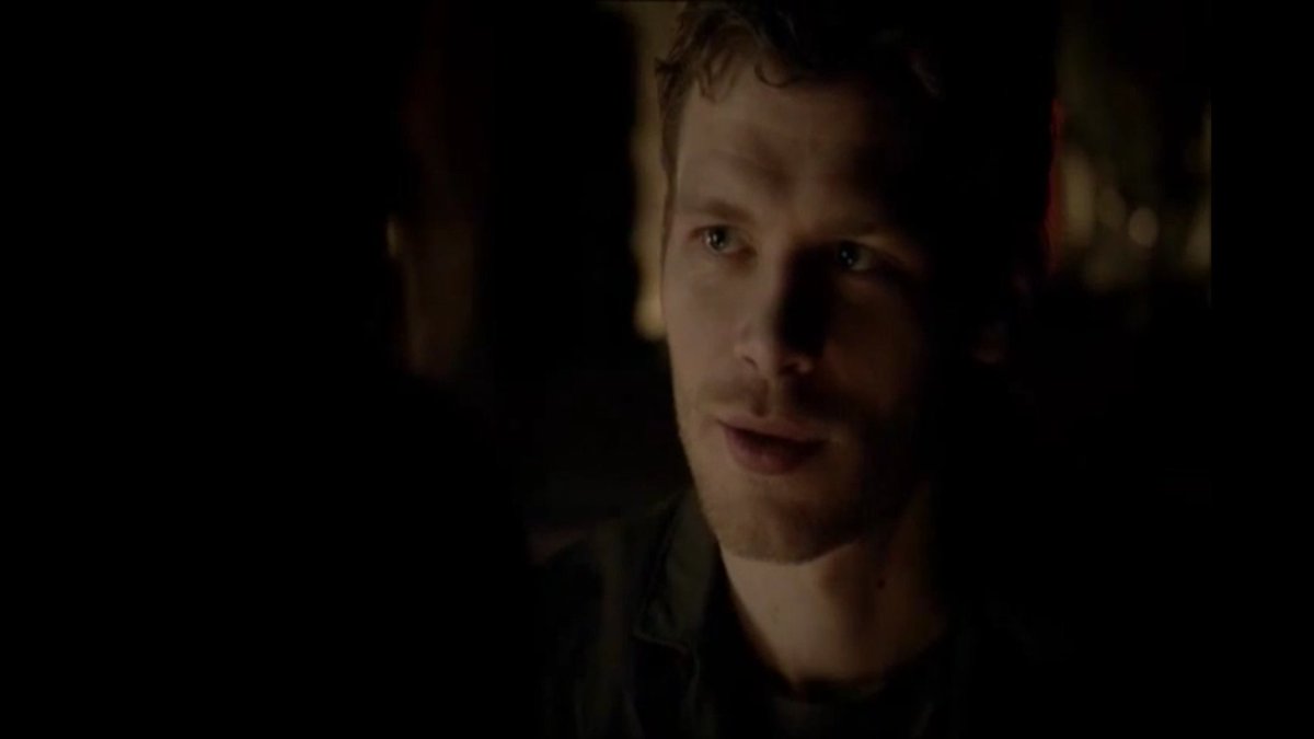 calliextorrex's tweet photo. klaus mikaelson always looked at caroline forbes like she was everything https://t.co/8OvmSF8XVJ