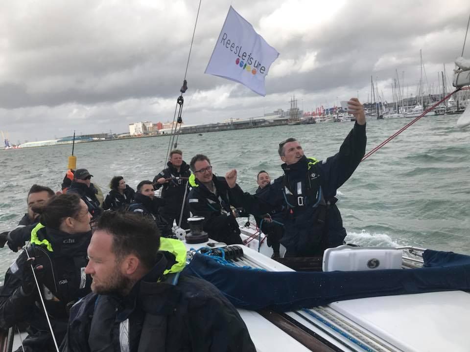 The lovely TV and Radio presenter <a href="/michaelkurn/">Michael Kurn</a> getting that perfect shot on the water during @TheYachtMarket <a href="/SotonBoatShow/">Southampton International Boat Show</a> #Regatta. 

Follow him on Instagram to see the end result....

buff.ly/2Drl4MG

#sailing #selfie #TYMSBS18 #converted #worklesssailmore